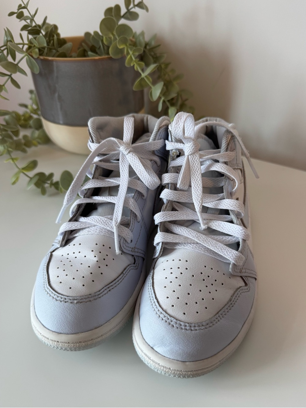 Nike Air Jordan 1 Mid White Gray Kids Sneakers Size 2Y